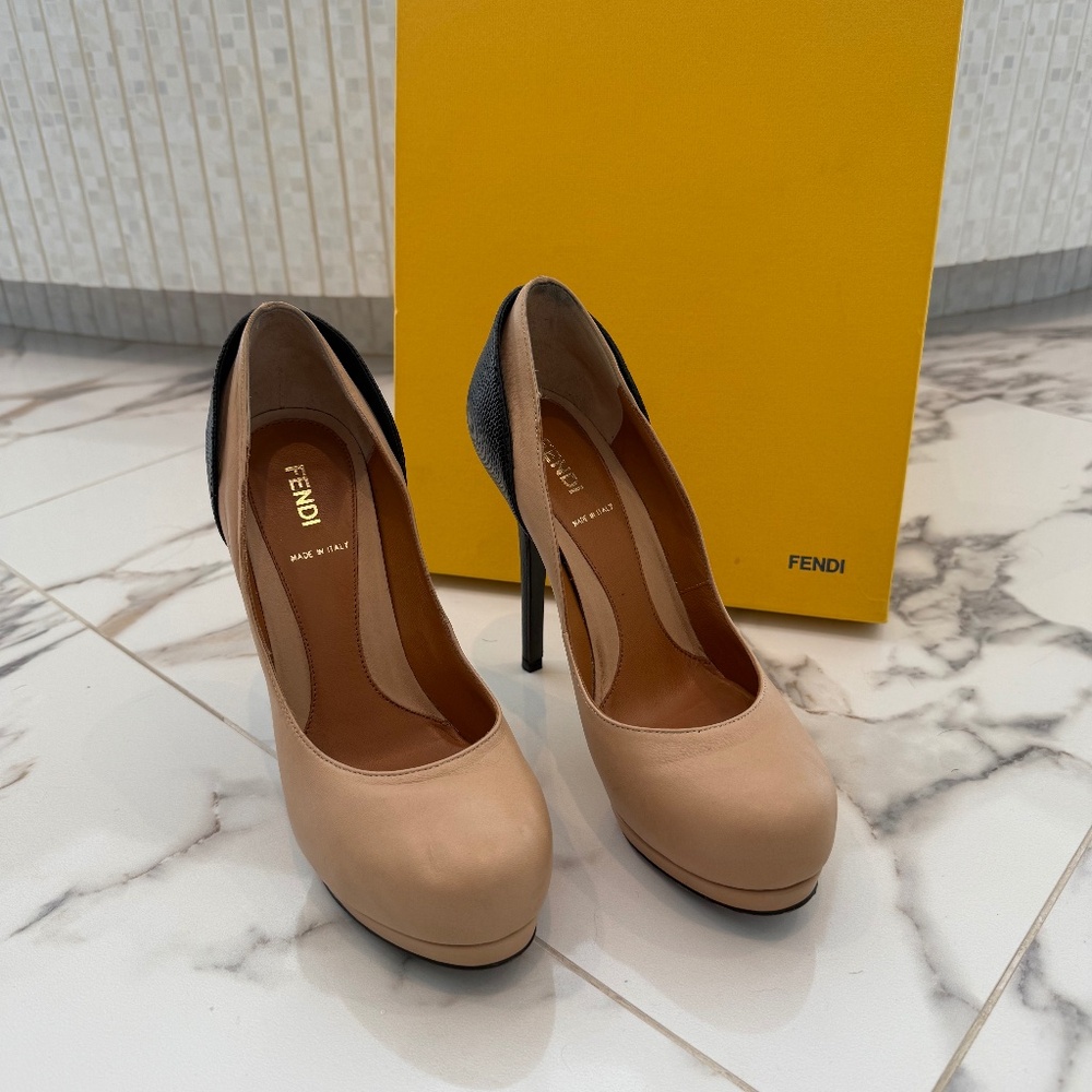Fendi heels Size 37